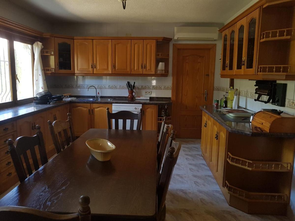 Villa Mis 5 Amores Con Piscina Benidorm Kültér fotó
