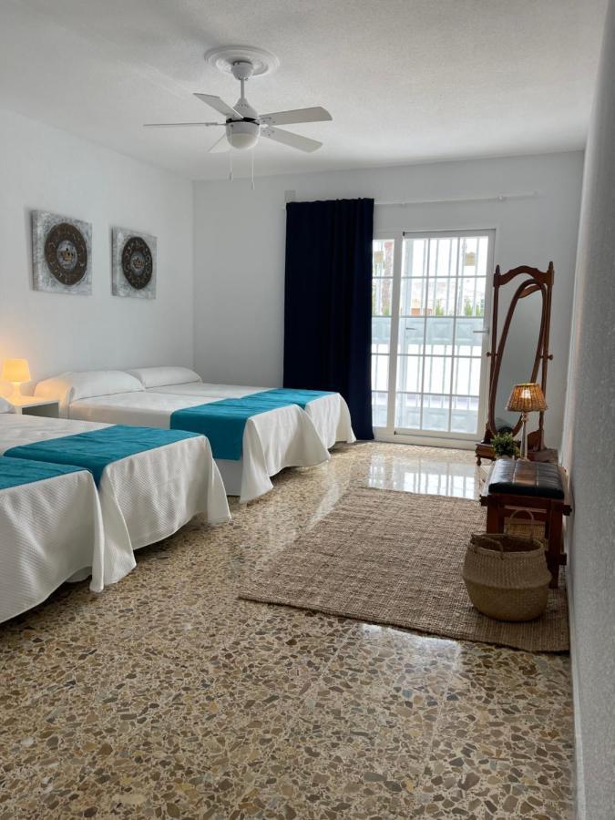 Villa Mis 5 Amores Con Piscina Benidorm Kültér fotó