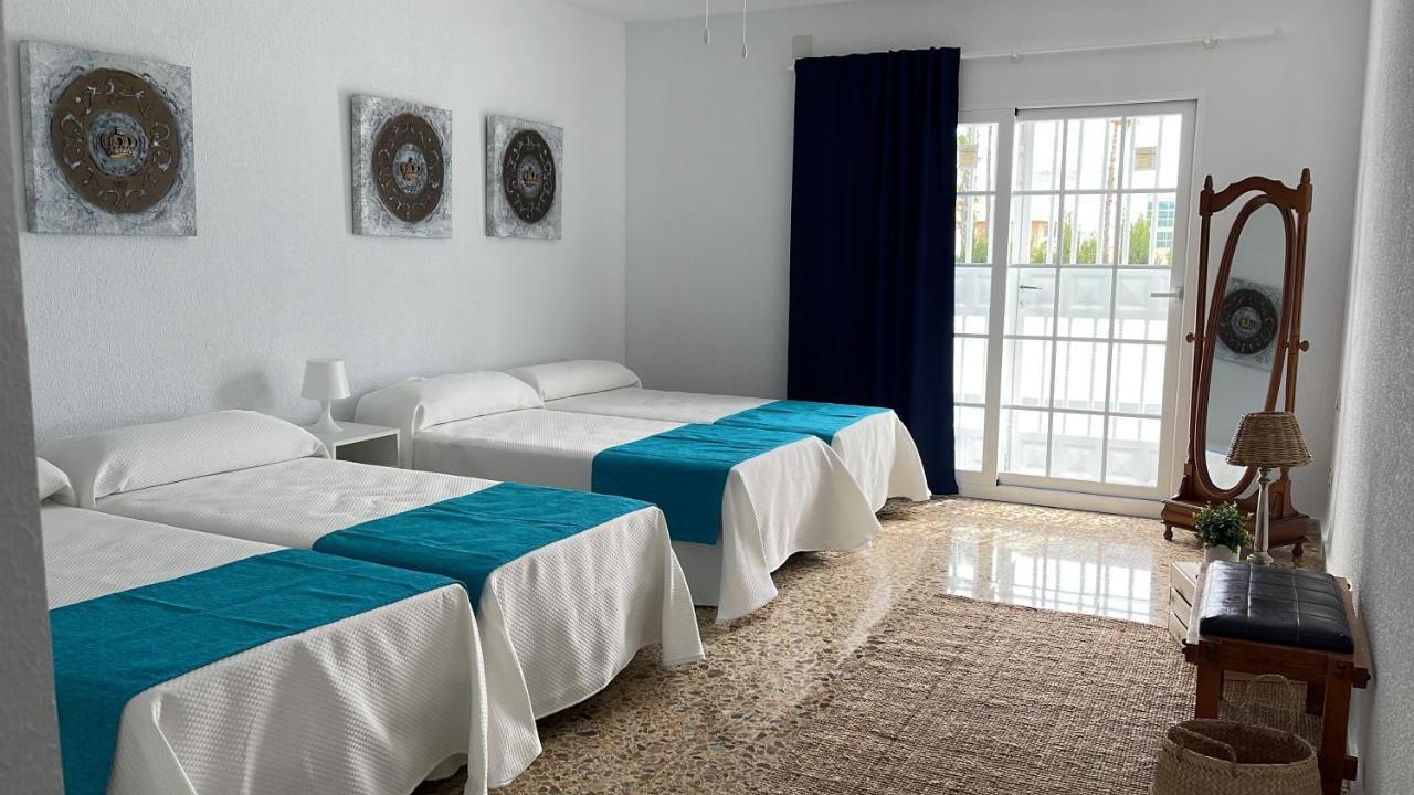 Villa Mis 5 Amores Con Piscina Benidorm Kültér fotó